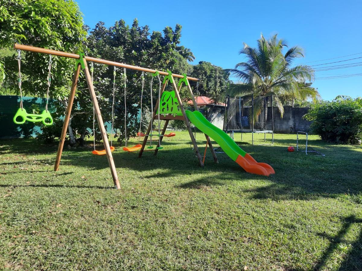 Tropical Dream - Gite Touristique - 4Adultes Et 3Enfants Baie-Mahault Exterior foto